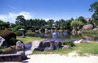 湊山公園の日本庭園