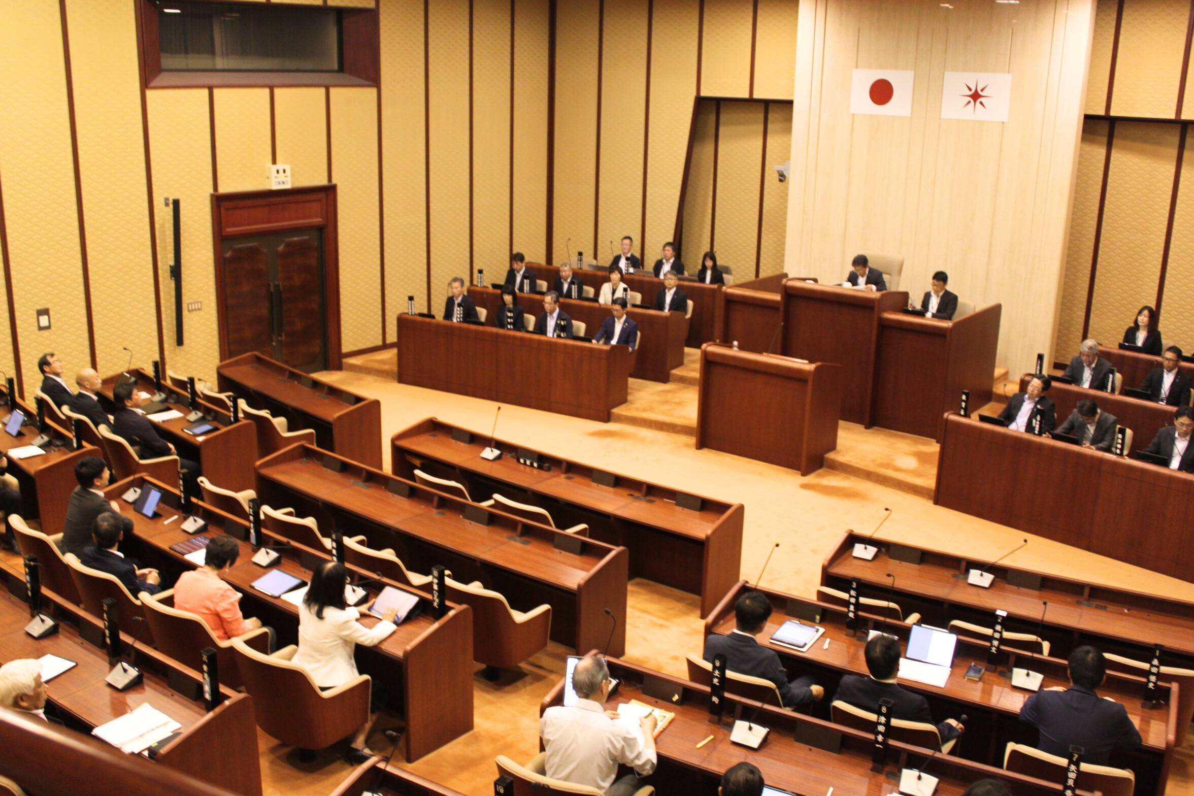 市議会トップ画像（議場の様子）