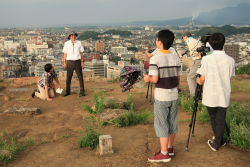 しろやま山頂での撮影の様子