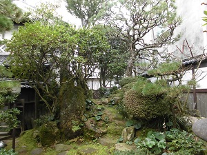 判屋船越家の庭園