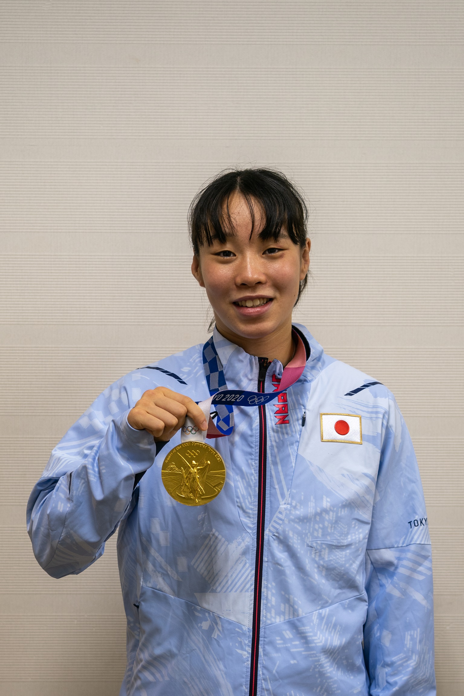 入江選手金メダル写真
