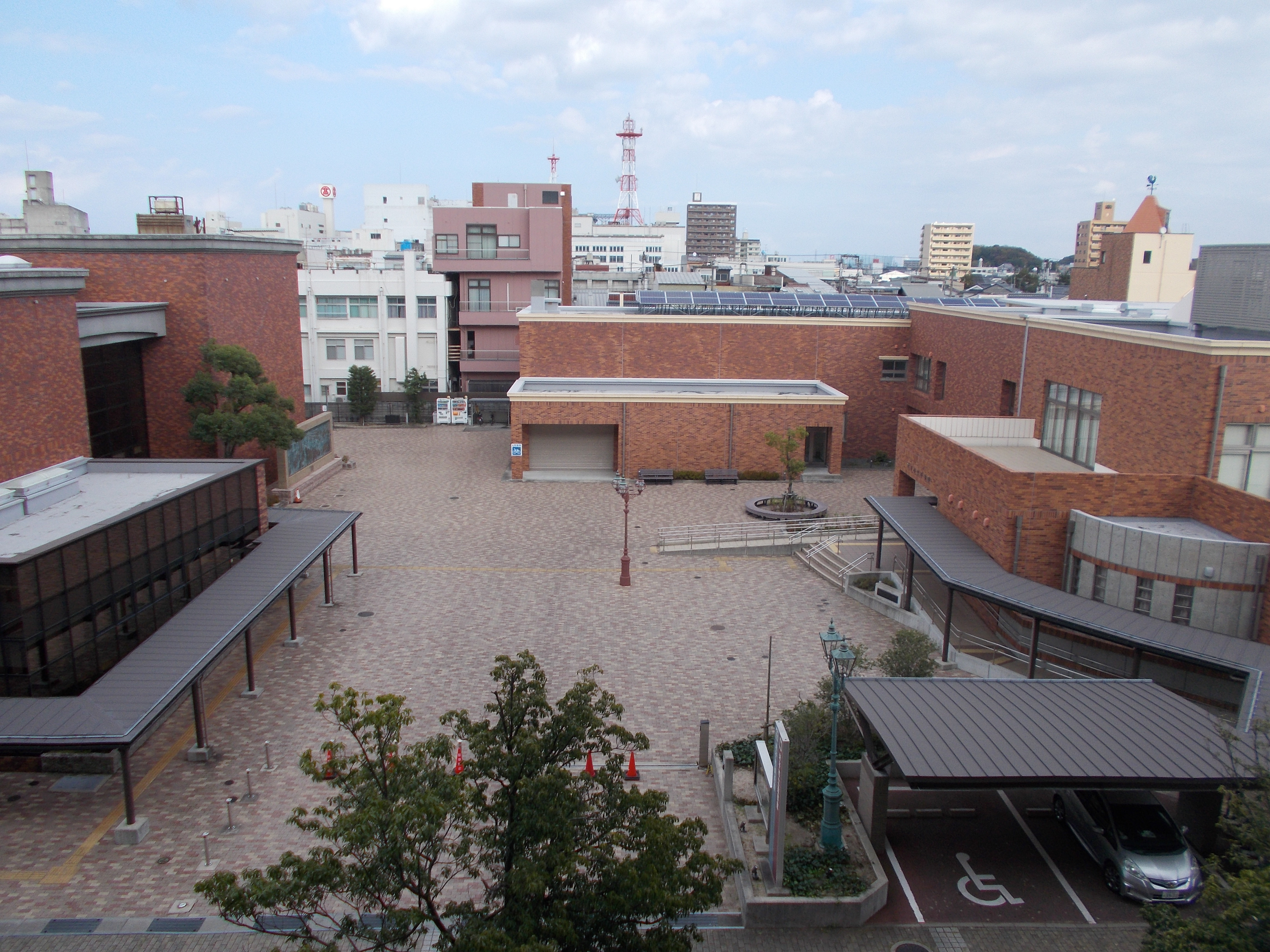 米子市立図書館・美術館