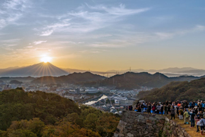 米子城跡からのダイヤモンド大山の写真