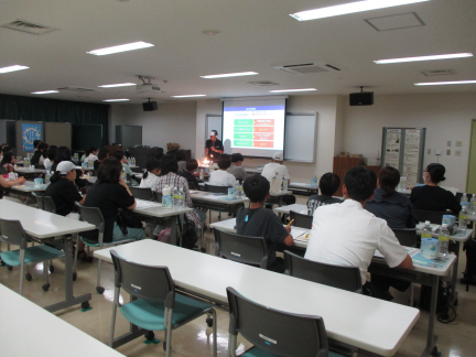 令和7年度親子LED学び講座の様子