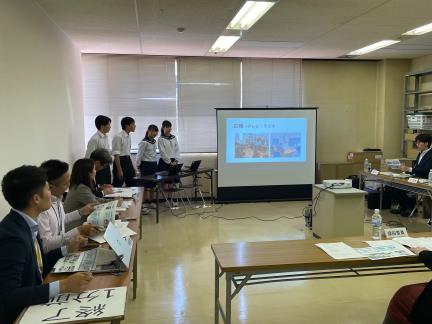 会の様子4