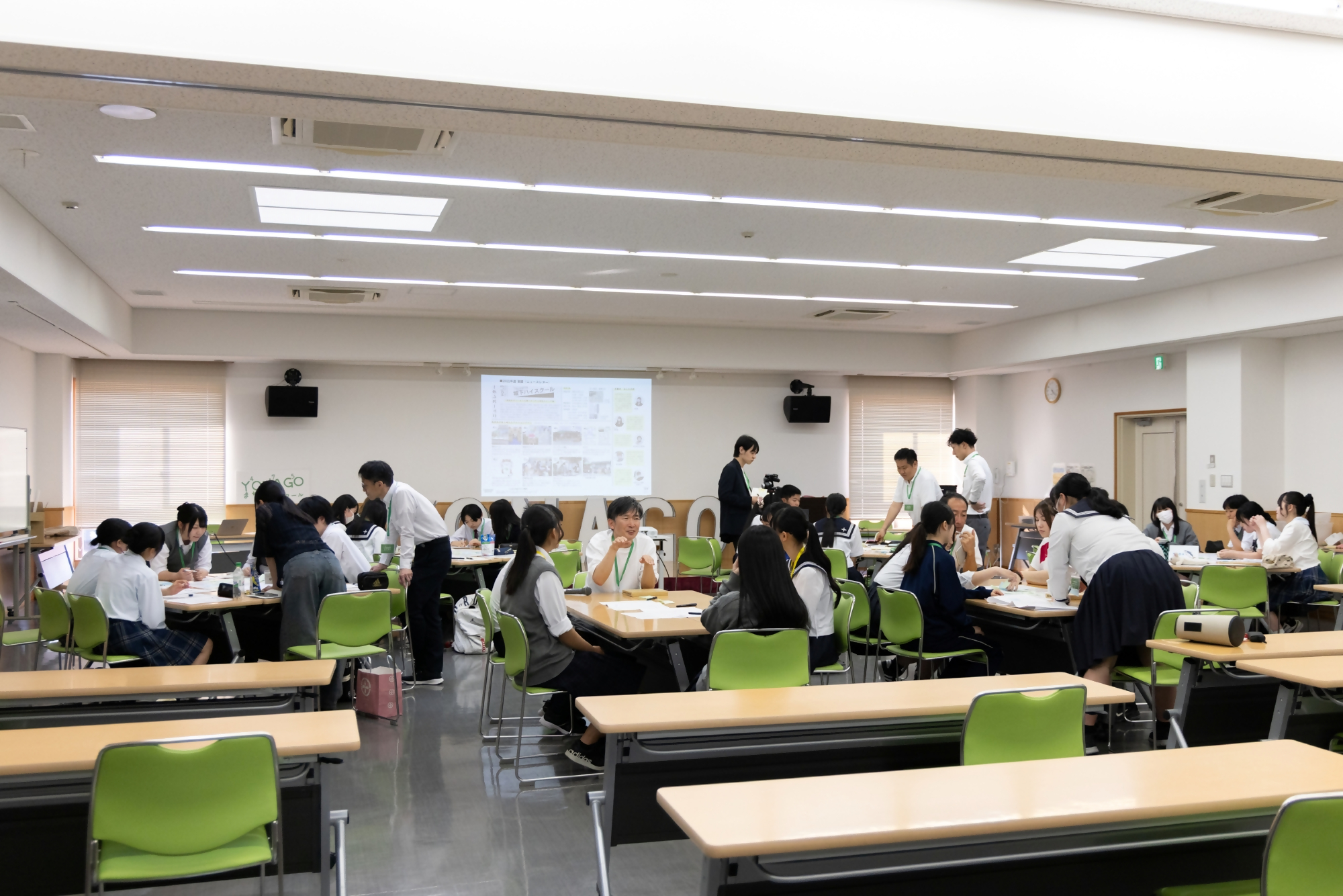 ワークショップ、各班アイデア発表