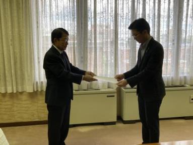 答申の様子